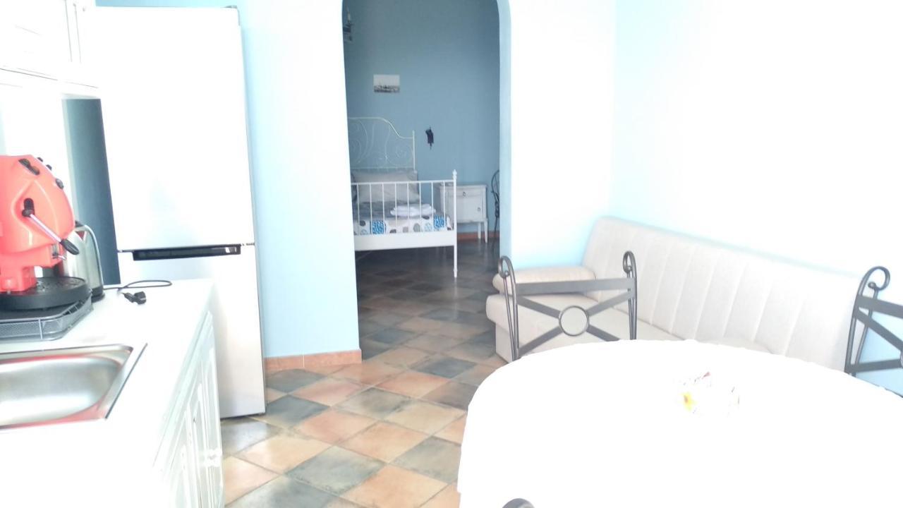 Nereidi Bed & Breakfast ซานตาฟลาวิอา ภายนอก รูปภาพ